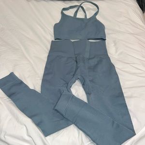 Set Active SculptFlex set ( Blue): Bra (S) and leggings (S)